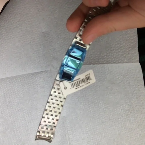 doesn't fit my watch - Picture 3 of 7